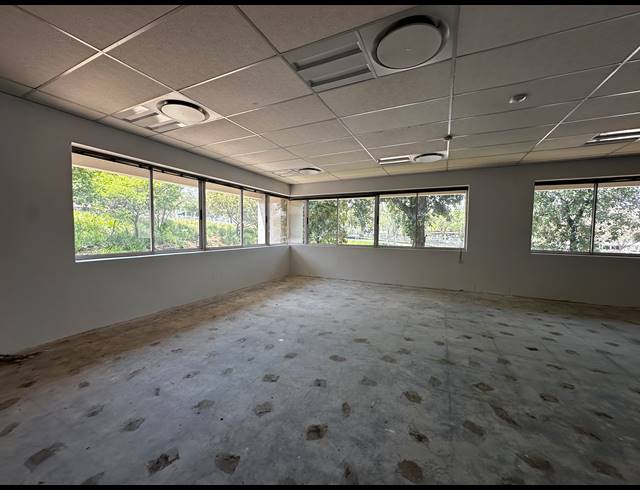 686M² OFFICE TO LET IN WOODMEAD
